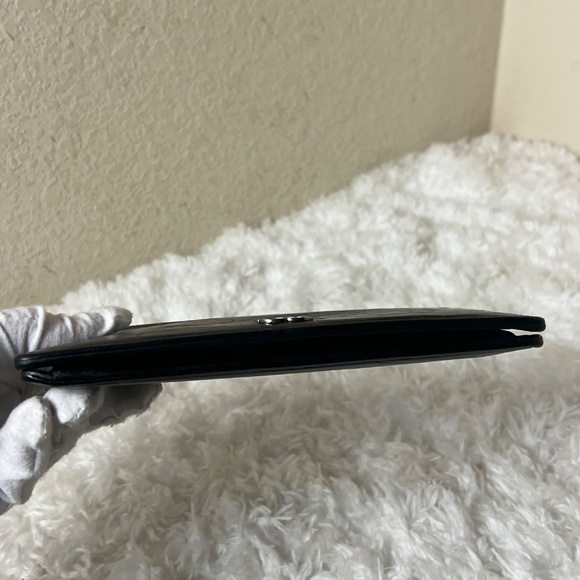 Chanel Camelia Bifold Wallet - Picture 5 of 7